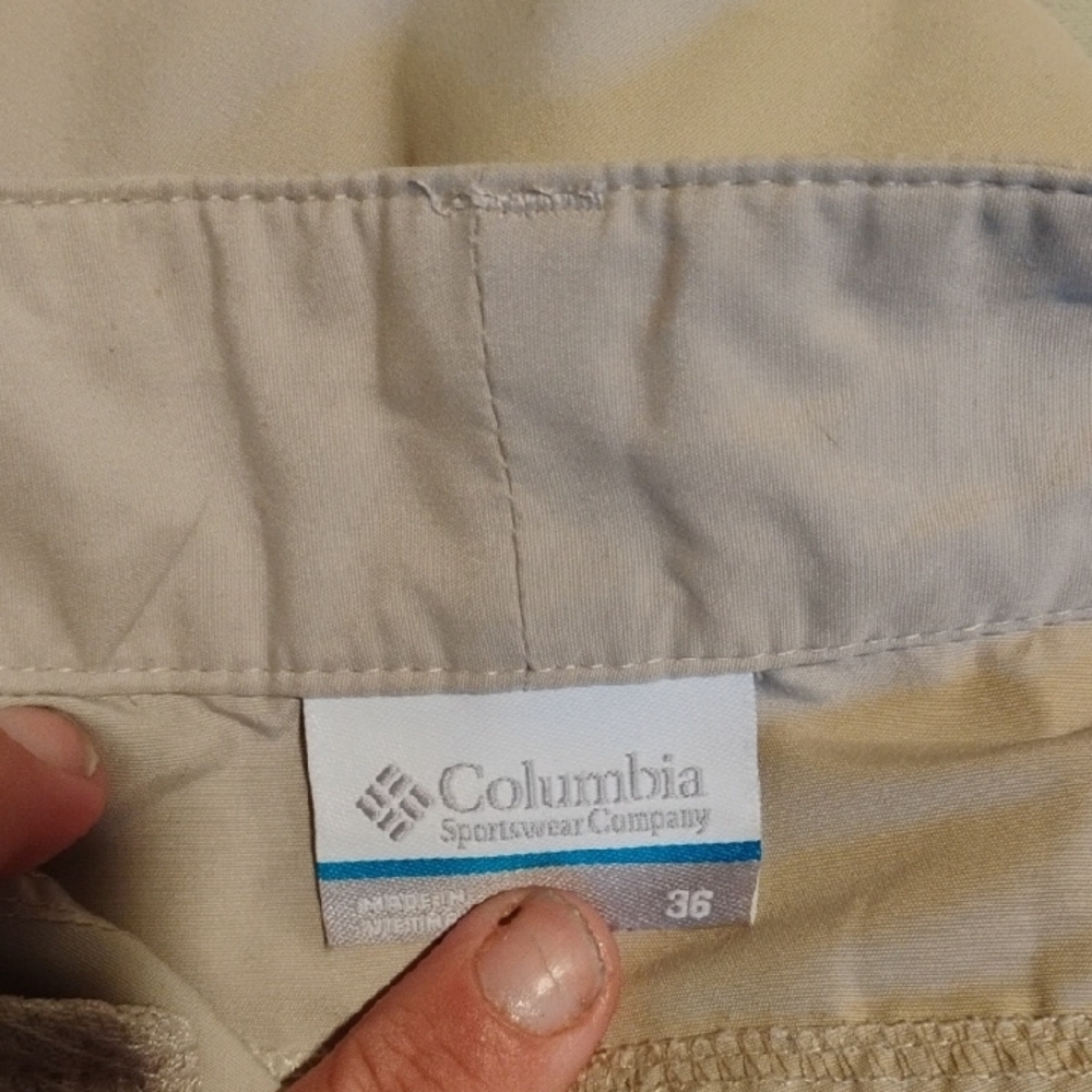 Columbia Beige and Gray Shorts